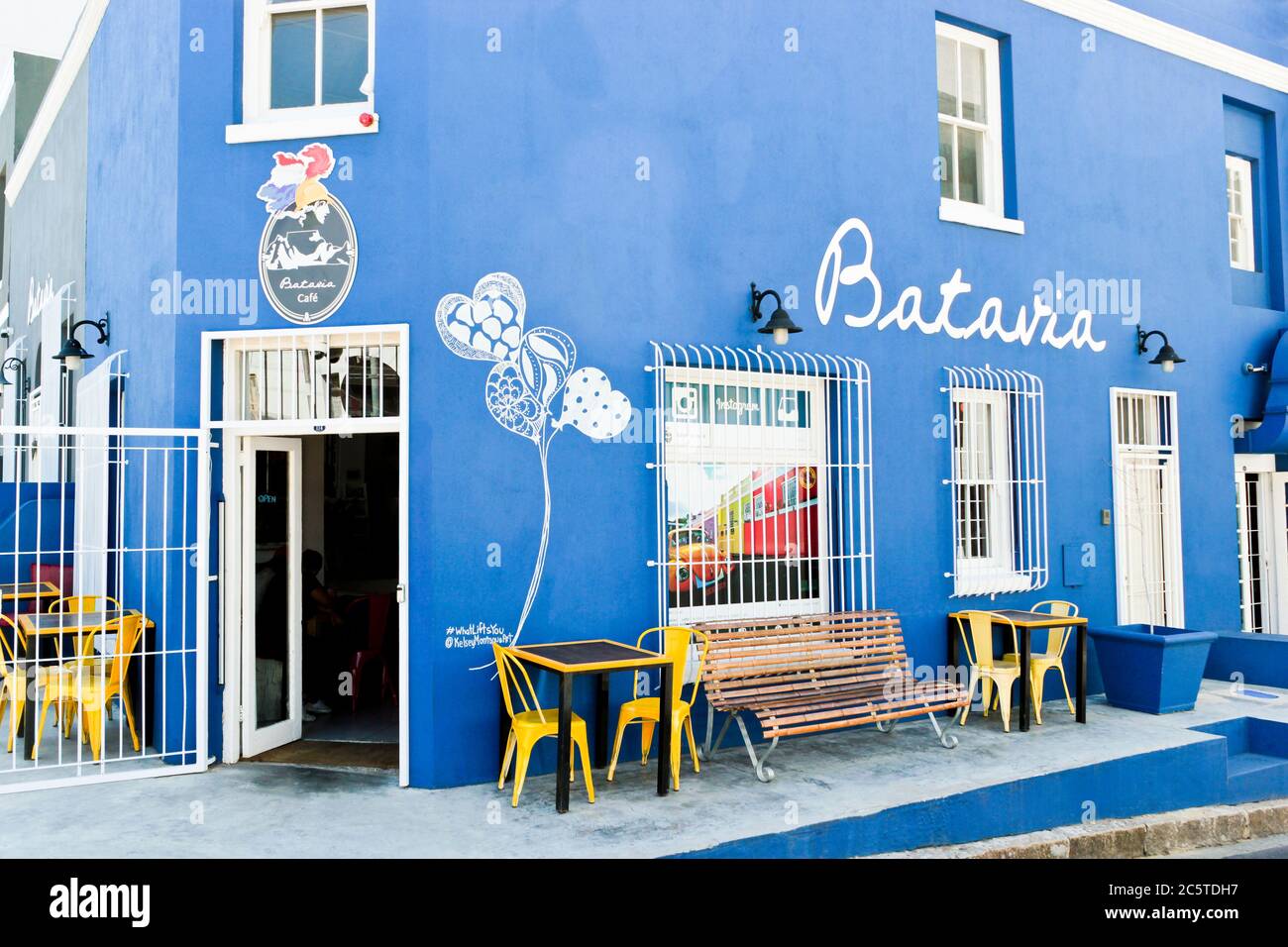 Bâtiment Blue Batavia café à Bo-Kaap Schotsche Kloof au Cap. Banque D'Images