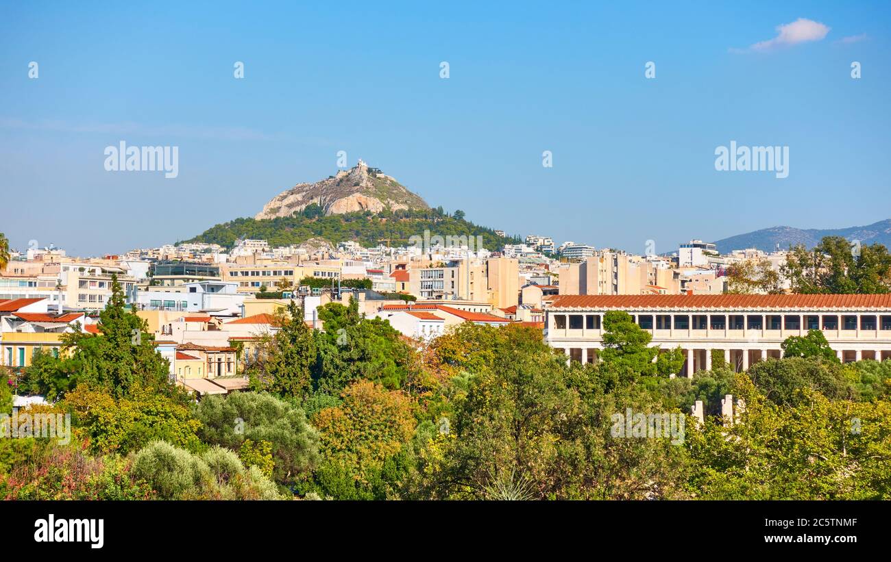 Athènes avec la colline de Lycabette, Grèce - vue panoramique de la ville Banque D'Images
