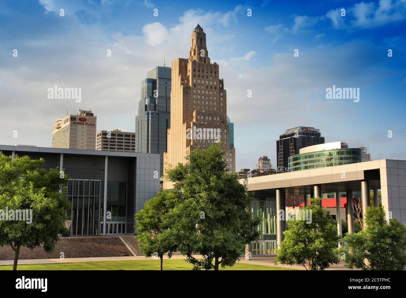 KANSAS CITY, États-Unis - 25 JUIN 2013 : vue sur la ville de Kansas City, Missouri. Kansas City est la 30e plus grande zone métropolitaine des États-Unis avec po Banque D'Images