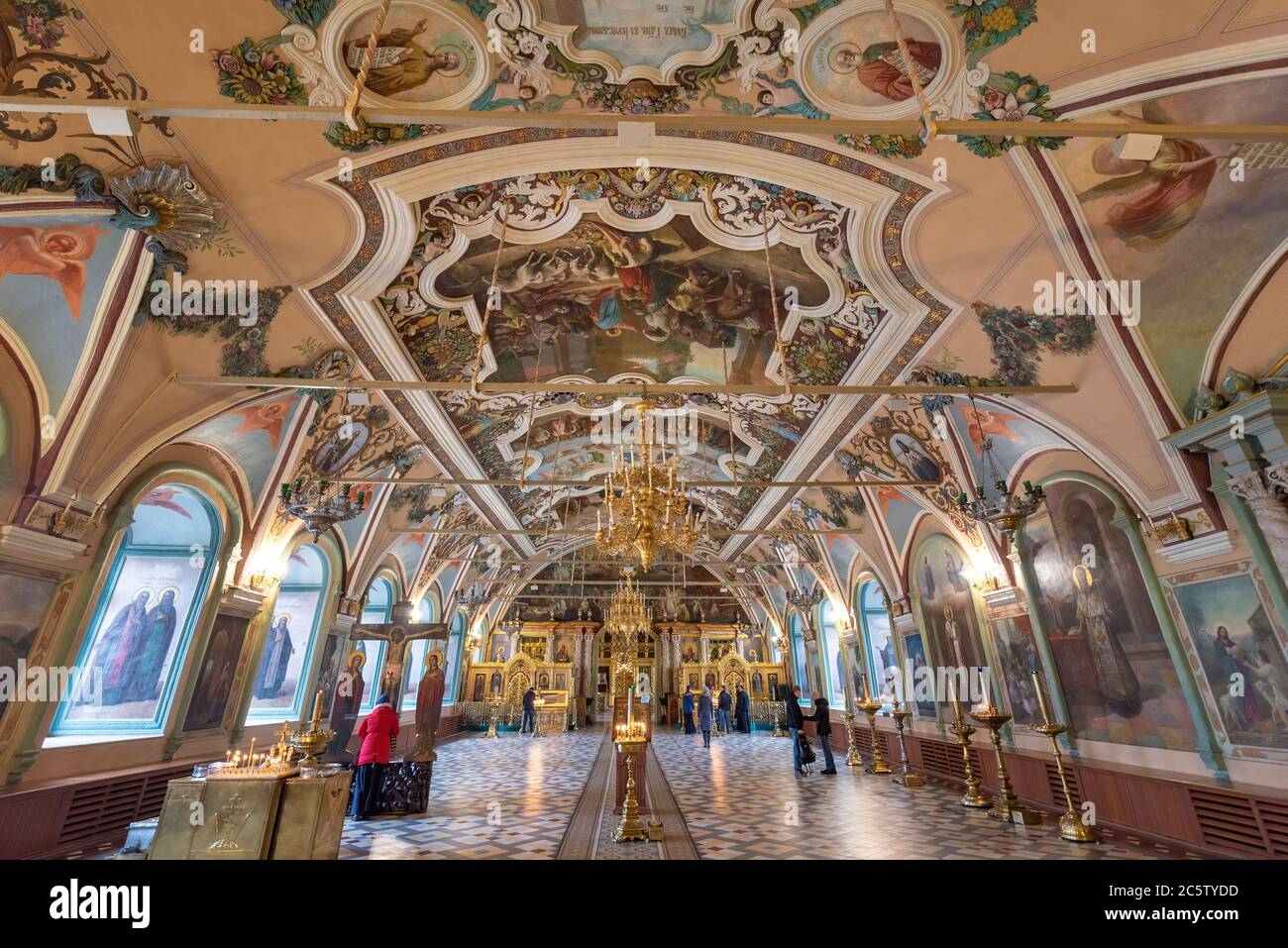 SERGIYEV POSAD, RUSSIE. Intérieur de l'église Saint-Sergius (église paroissiale). Trinity Lavra de Saint-Sergius, Sergiev Posad Kremlin Banque D'Images