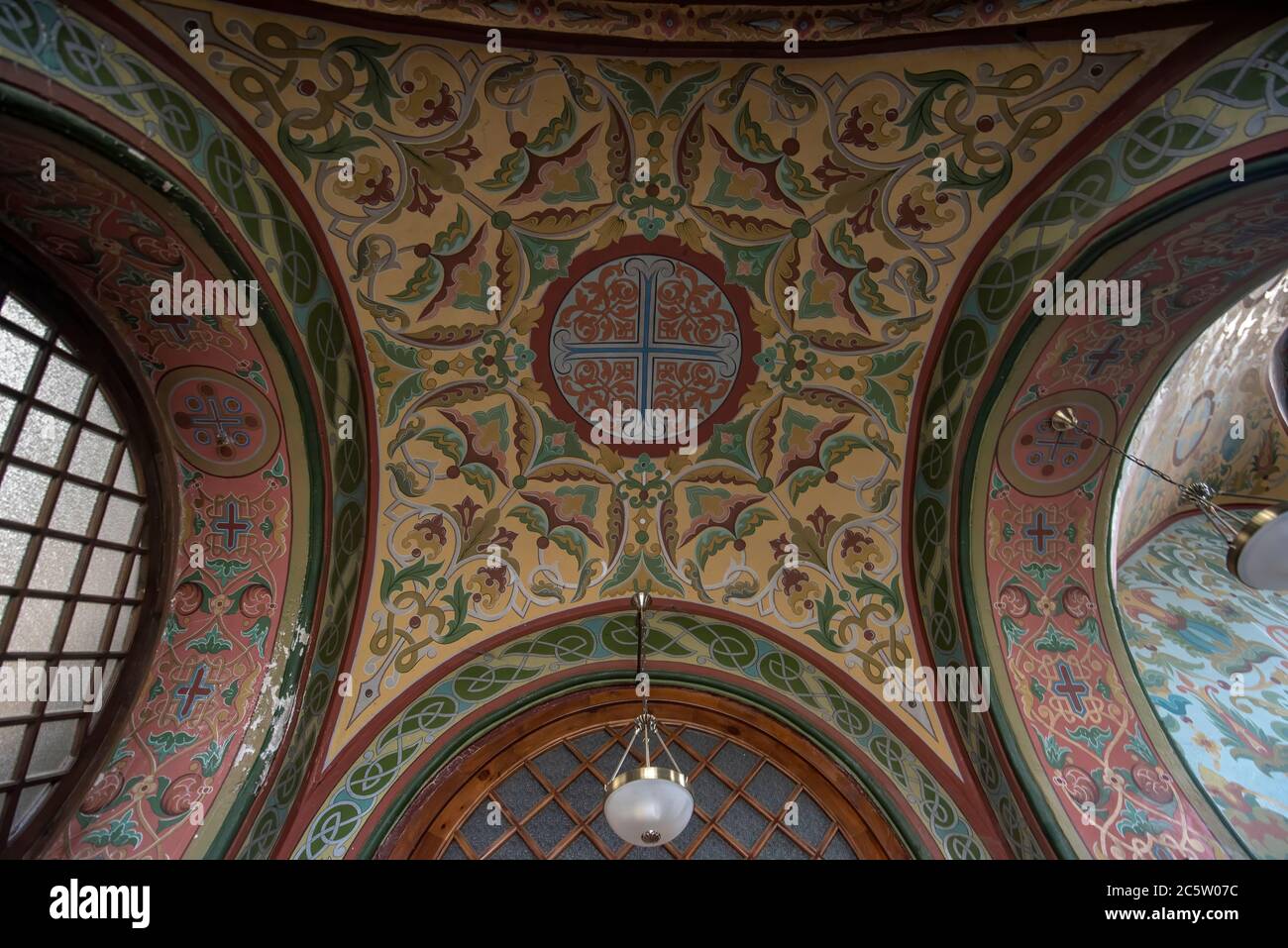 Peterhof, Saint-Pétersbourg, Russie. Intérieur de la Cathédrale des Saints Pierre et Paul. Église orthodoxe russe Banque D'Images