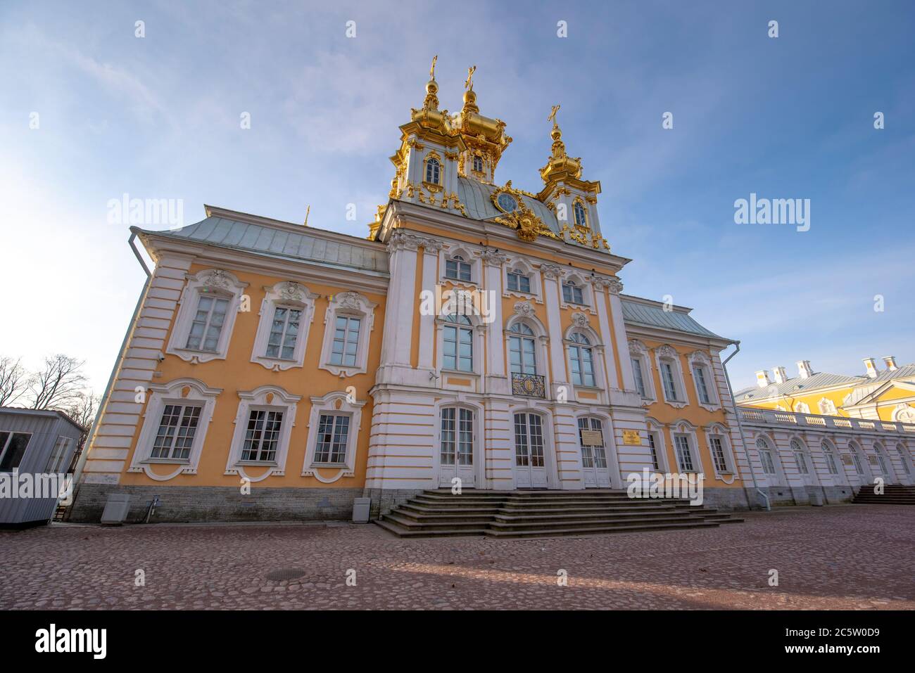 Peterhof , Saint-Pétersbourg, Russie. Palais Peterhof, commandé par Pierre le Grand. L'église (Tserkovnyy Korpus) Banque D'Images