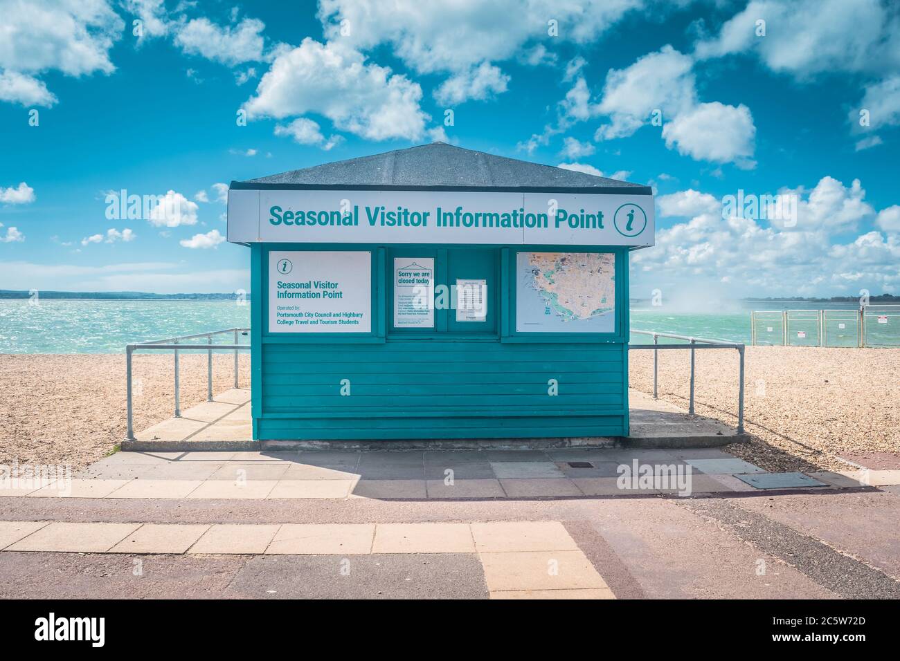 Point d'information saisonnier des visiteurs, Southsea, Hampshire, Angleterre, Royaume-Uni Banque D'Images