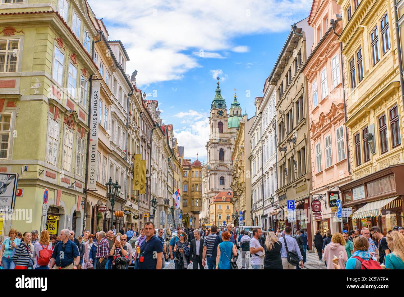 Vue sur la rue de la vieille ville de Prague, République tchèque Banque D'Images