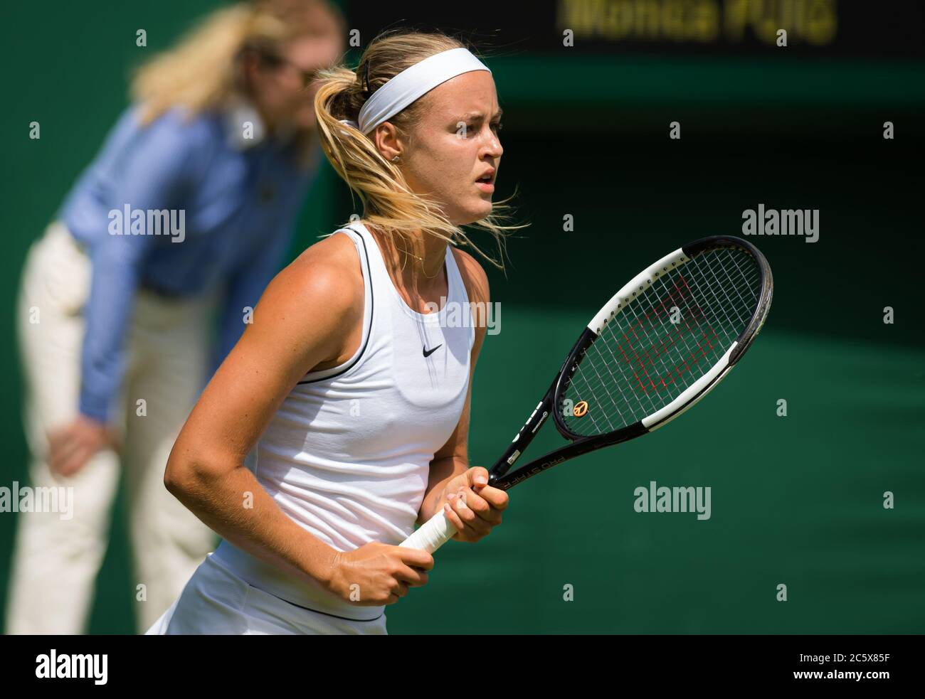 Anna Karolina Schmiedlova de Slovaquie en action lors de la première partie  du tournoi de tennis Grand Chelem des Championnats de Wimbledon 2019 Photo  Stock - Alamy