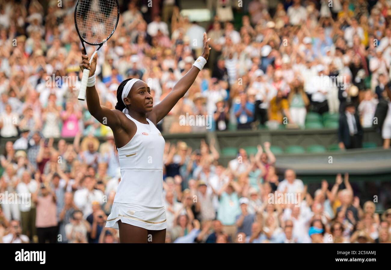 Cari Gauff des États-Unis célèbre sa victoire à son troisième tour au tournoi de tennis Grand Chelem des Championnats de Wimbledon 2019 Banque D'Images