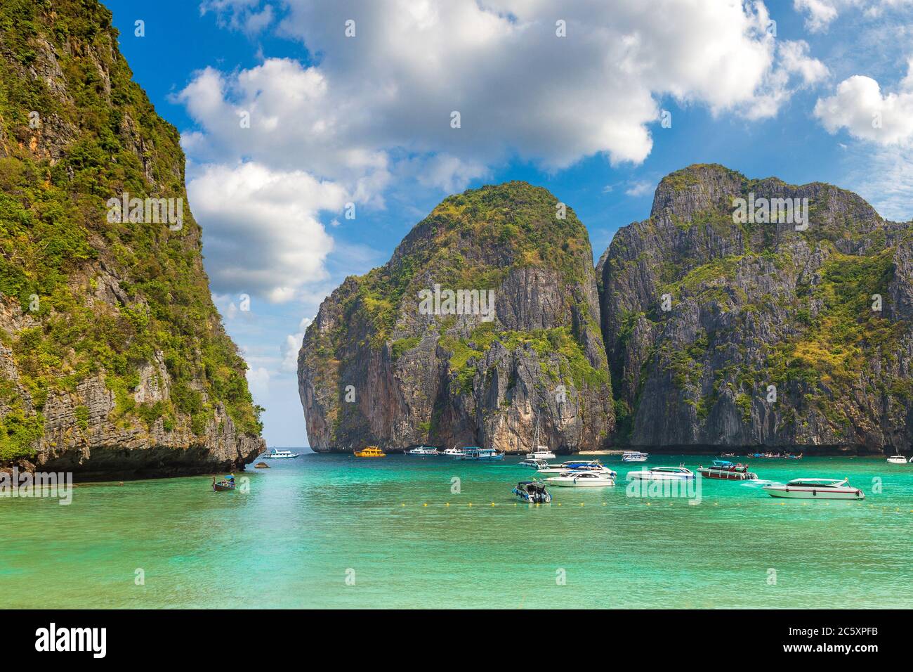 Baie Maya sur l'île de Koh Phi Phi Leh, Thaïlande en été Banque D'Images