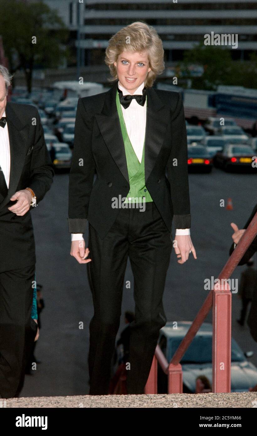 ARCHIVE: LONDRES, ROYAUME-UNI: C. 1989 : S.A.R. Diana, Princesse de Galles. Photo de fichier © Paul Smith/Featureflash Banque D'Images