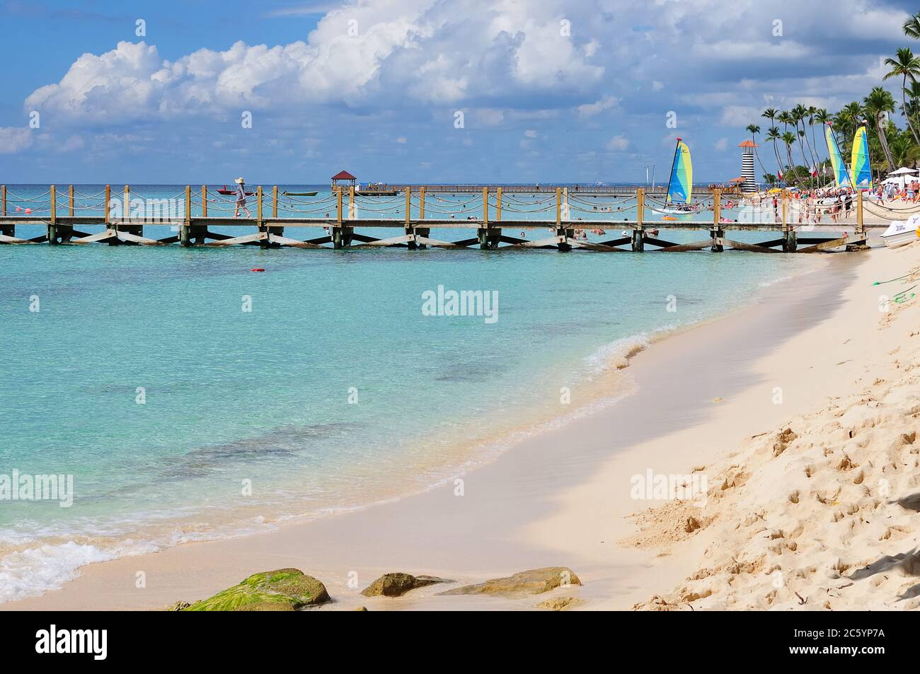 La vue sur la belle plage tropicale de Bayahibe, République dominicaine Banque D'Images
