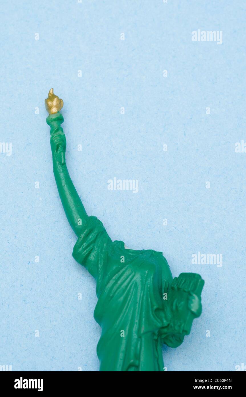 Statue miniature de la liberté sans tête Banque D'Images