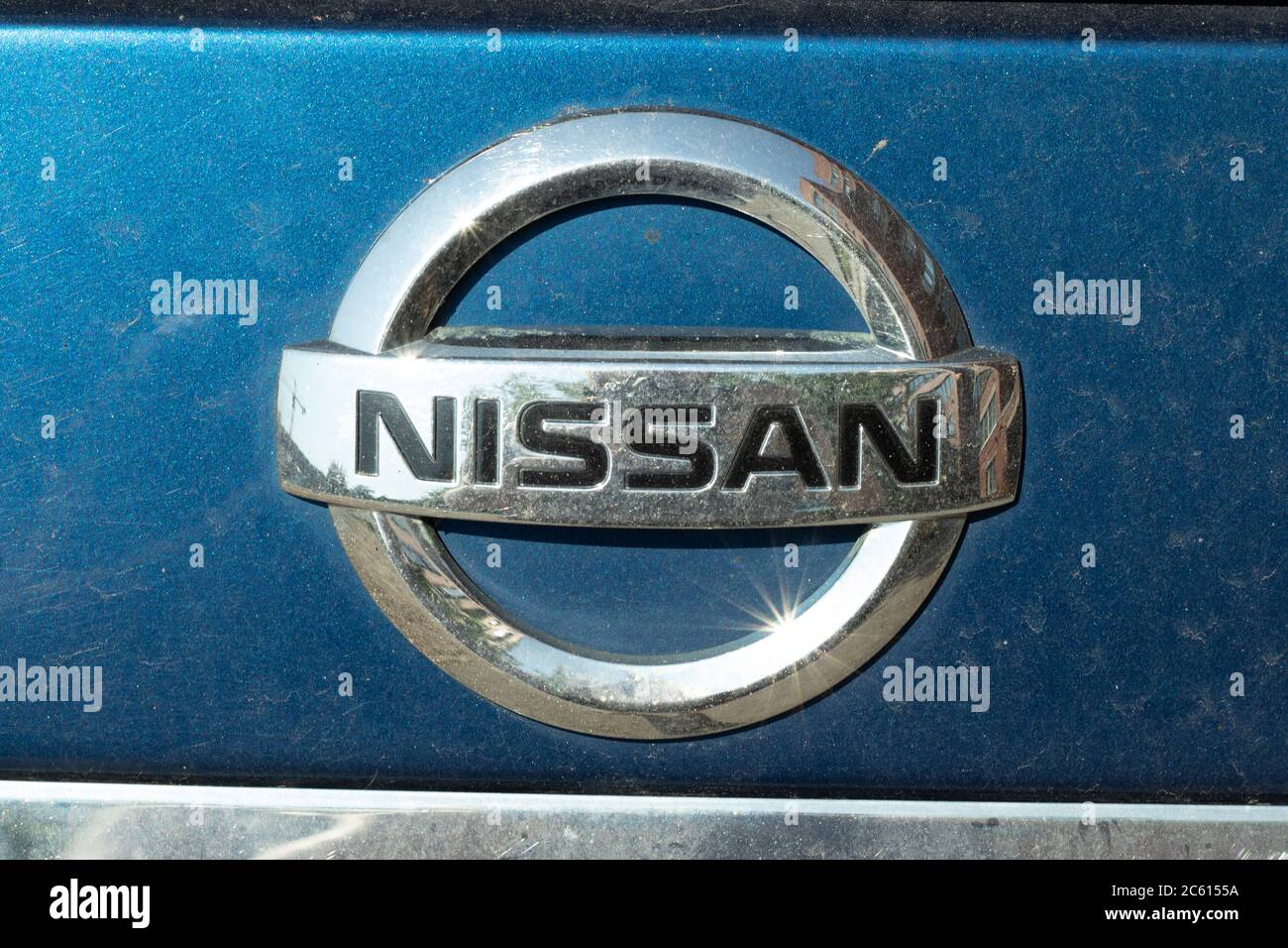 Moscou, Russie - 1er juin 2020 : logo Nissan en gros plan, éditorial Banque D'Images