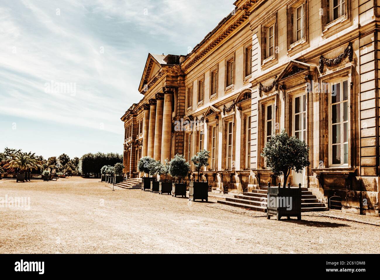 COMPIEGNE, FRANCE, 13 AOÛT 2016 : extérieur du château de Compiegne, 13 août 2016 à Compiegne, Oise, France Banque D'Images