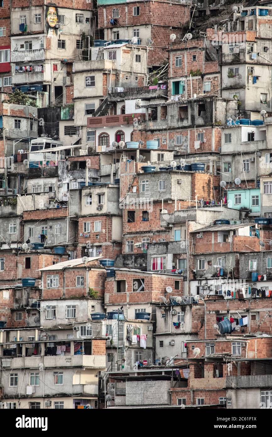 Brésil, Rio de Janeiro, Copacabana. Mauvais logement dans la communauté Pavao Pavaozinho favela slum Banque D'Images