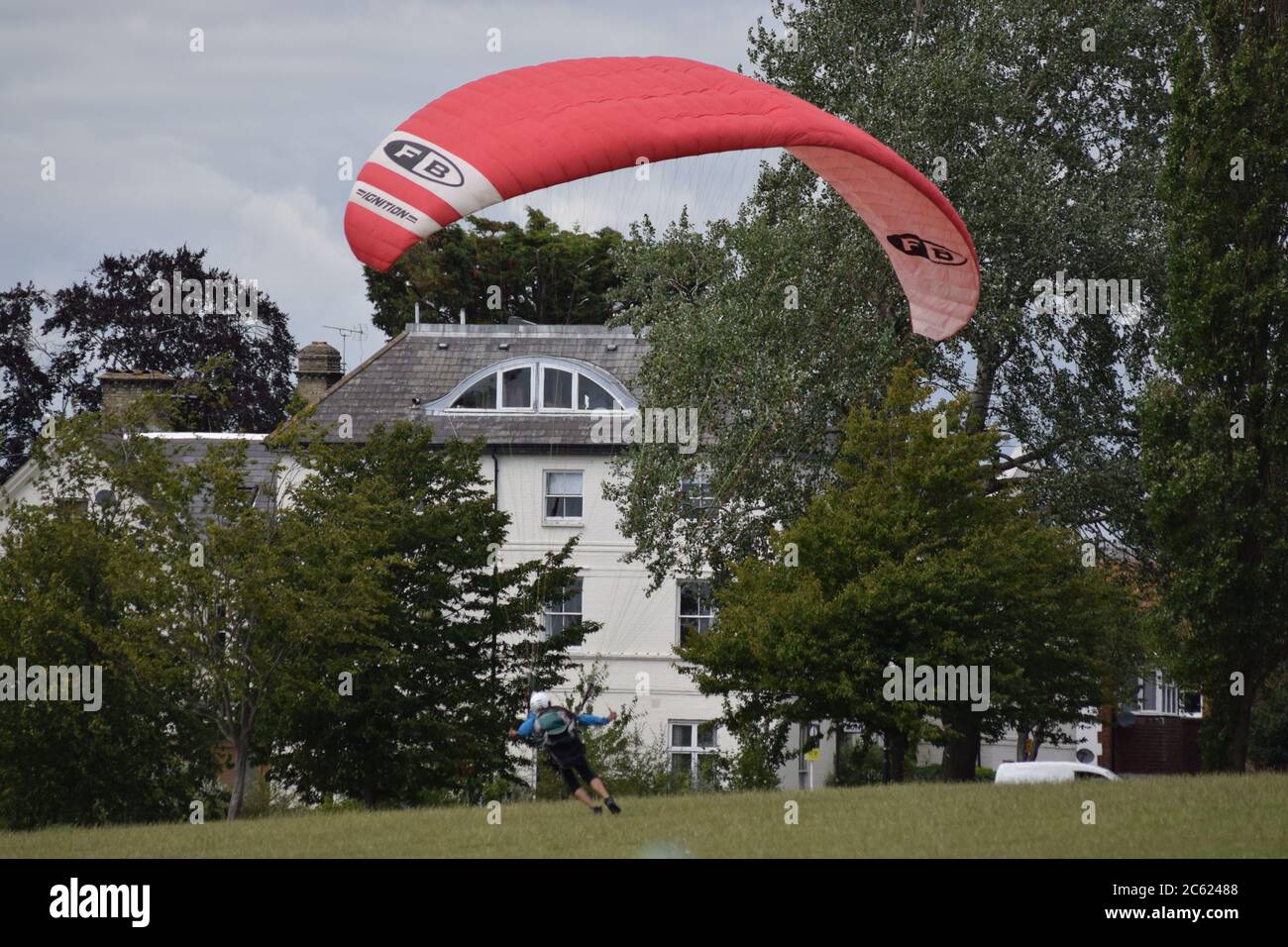 Accrochez les terrains de planeur par temps venteux à Streatham Common Londres Banque D'Images