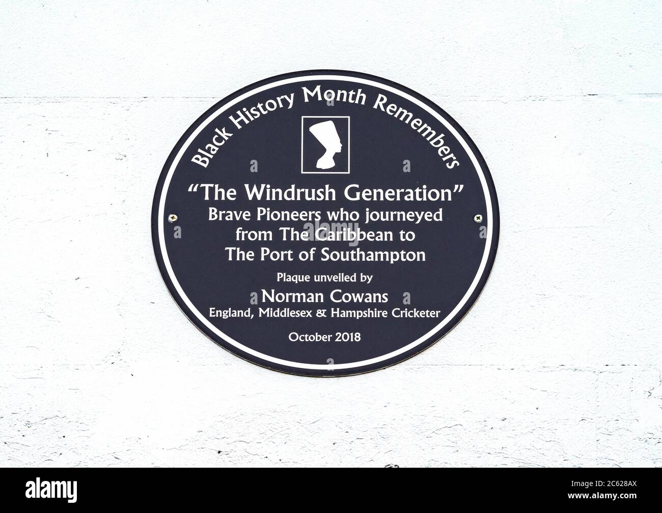 Le mois de l'histoire des Noirs se souvient de la plaque en reconnaissance de la génération Windrush à Southampton, Angleterre, Royaume-Uni Banque D'Images