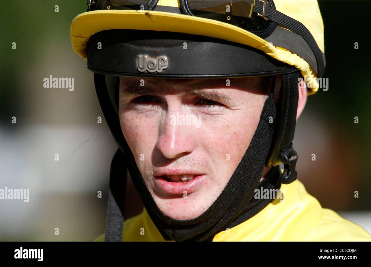 Jockey Dylan Hogan à l'hippodrome de Windsor. Banque D'Images