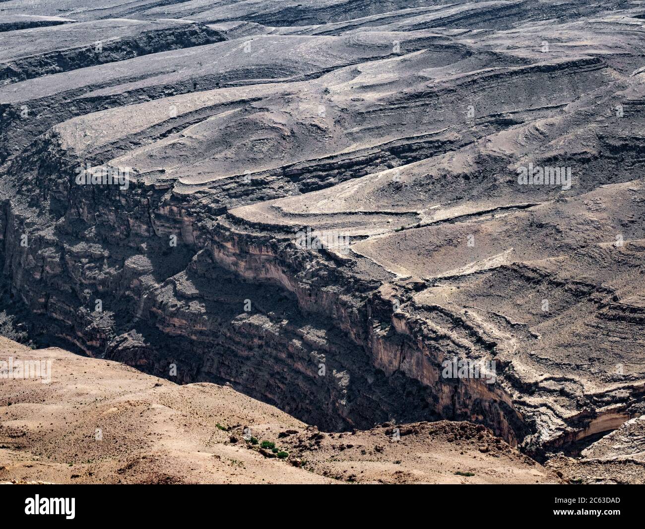 Géologie, région montagneuse entourant Wadi fins, Sultanat d'Oman. Banque D'Images