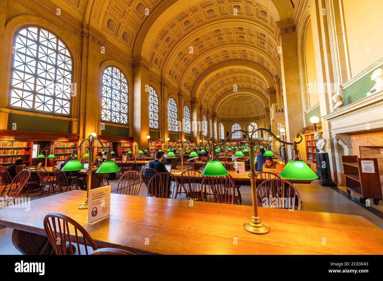 La Boston public Library est le système de bibliothèques publiques municipales de Boston, Massachusetts, États-Unis, fondé en 1848 Banque D'Images