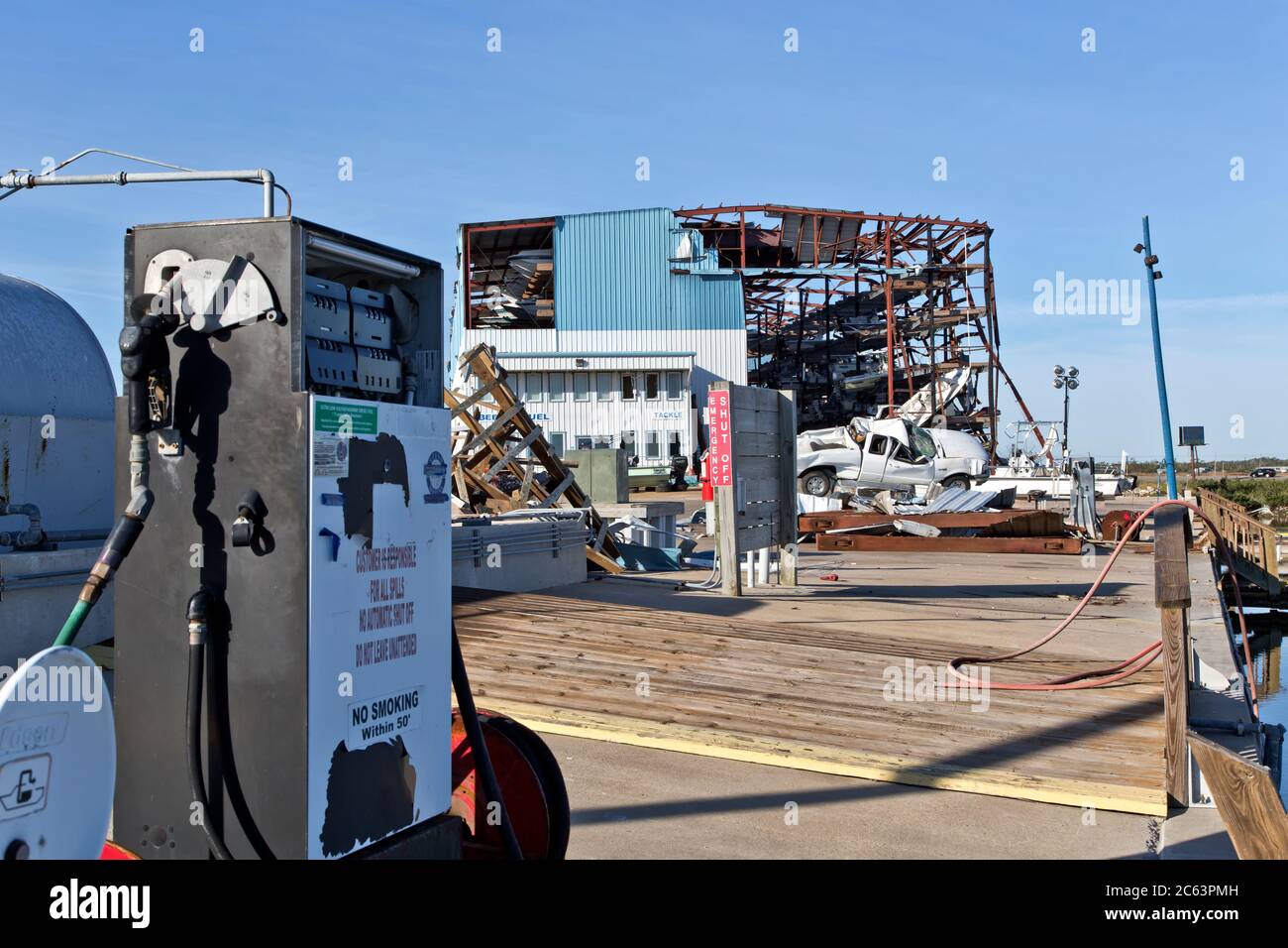 Destruction de la marina et de la pile sèche de Cove Harbour, stockage, magasin et ravitaillement en carburant par l'ouragan Harvey en 2017, Rockport, Texas. Banque D'Images