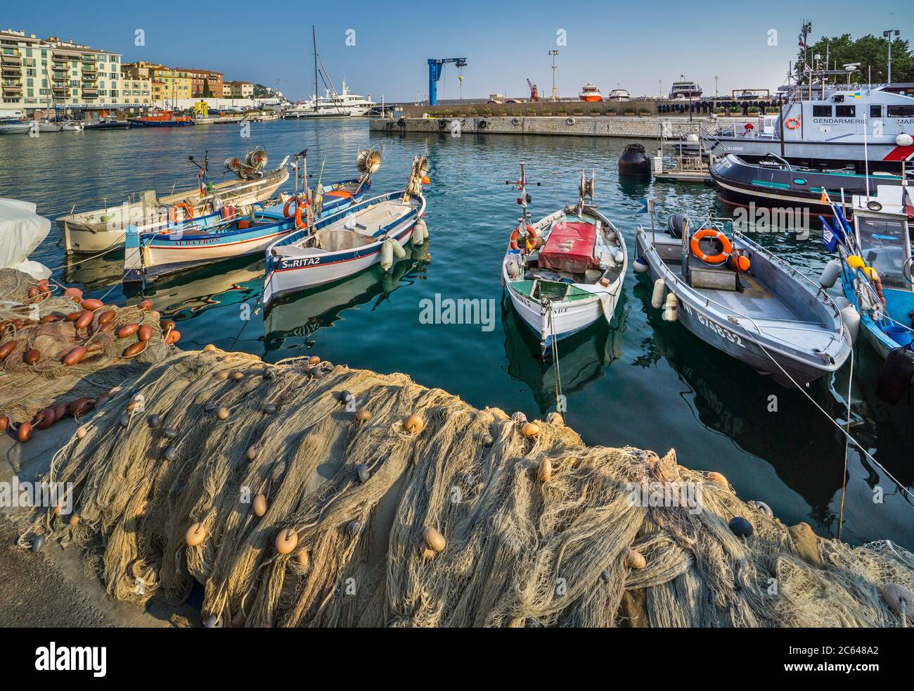 Bateaux de pêche à Port Lympia, port de Nice sur la Côte d'Azur, Provence-Alpes-Côte d'Azur, France Banque D'Images