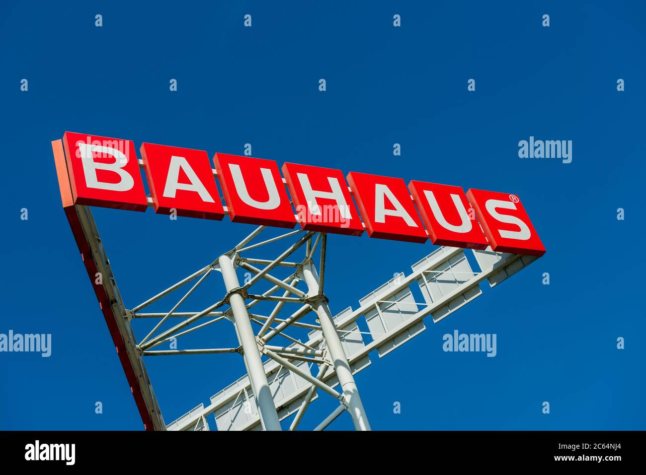 Die Bauhaus AG ist ein Handelsunternehmen mit Sitz in Belp in der Schweiz und zählt derzeit zu den größten Baumarktketten Banque D'Images