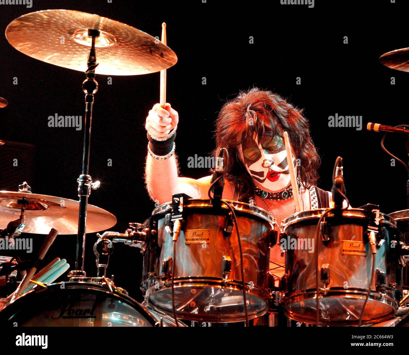 Eric Singer, batteur, se produit avec KISS à la Hard Rock Live Arena de  Hollywood, en Floride Photo Stock - Alamy