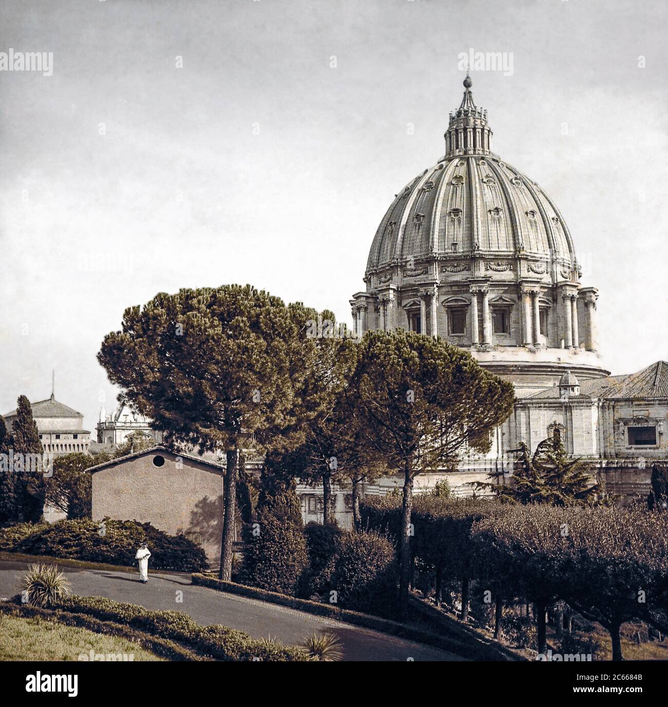 Vatican Pie XII dans le jardin du Vatican 1950 ans Banque D'Images
