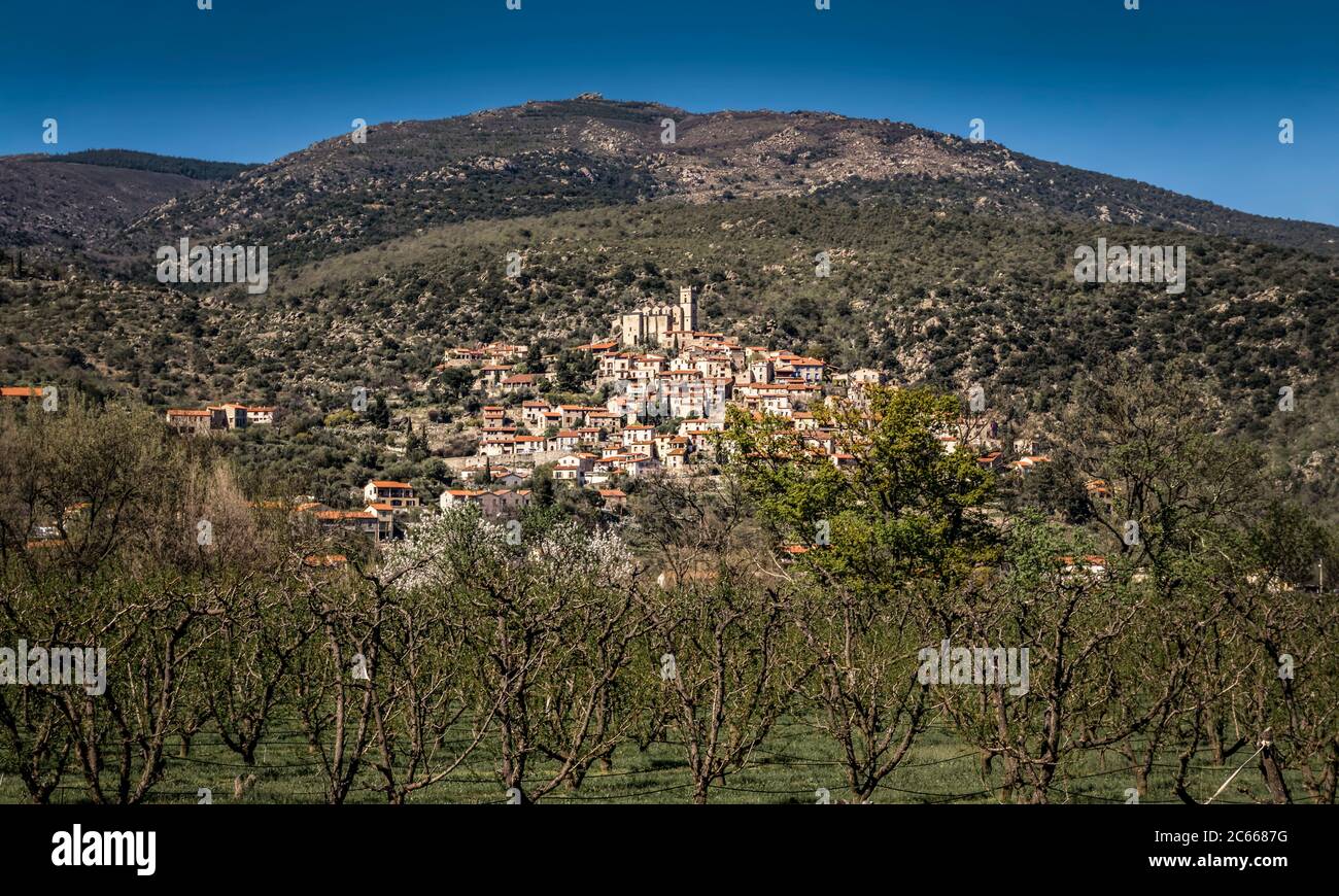 Vue sur EUS, l'un des plus beaux villages de France Banque D'Images