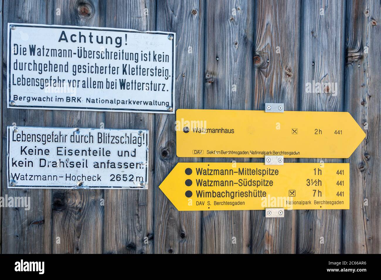 Signes au sommet de Hocheck bivouac (2651 m), Ramsau, Berchtesgadener Land, haute-Bavière, Bavière, Sud de l'Allemagne, Allemagne, Europe Banque D'Images