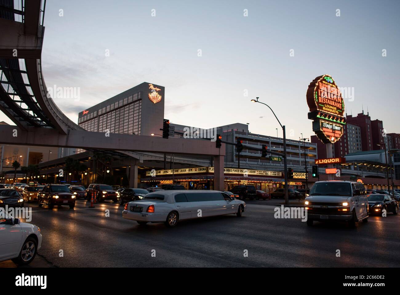 Sur la route dans les rues de Las Vegas, Nevada, Etats-Unis Banque D'Images