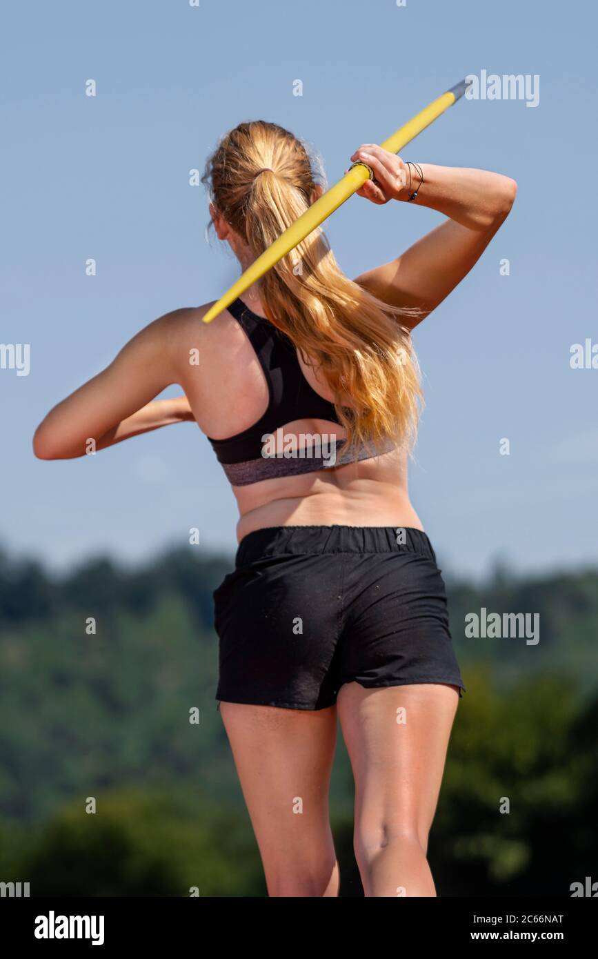 Femme, 21 ans, piste et terrain, lancer de javelin Banque D'Images