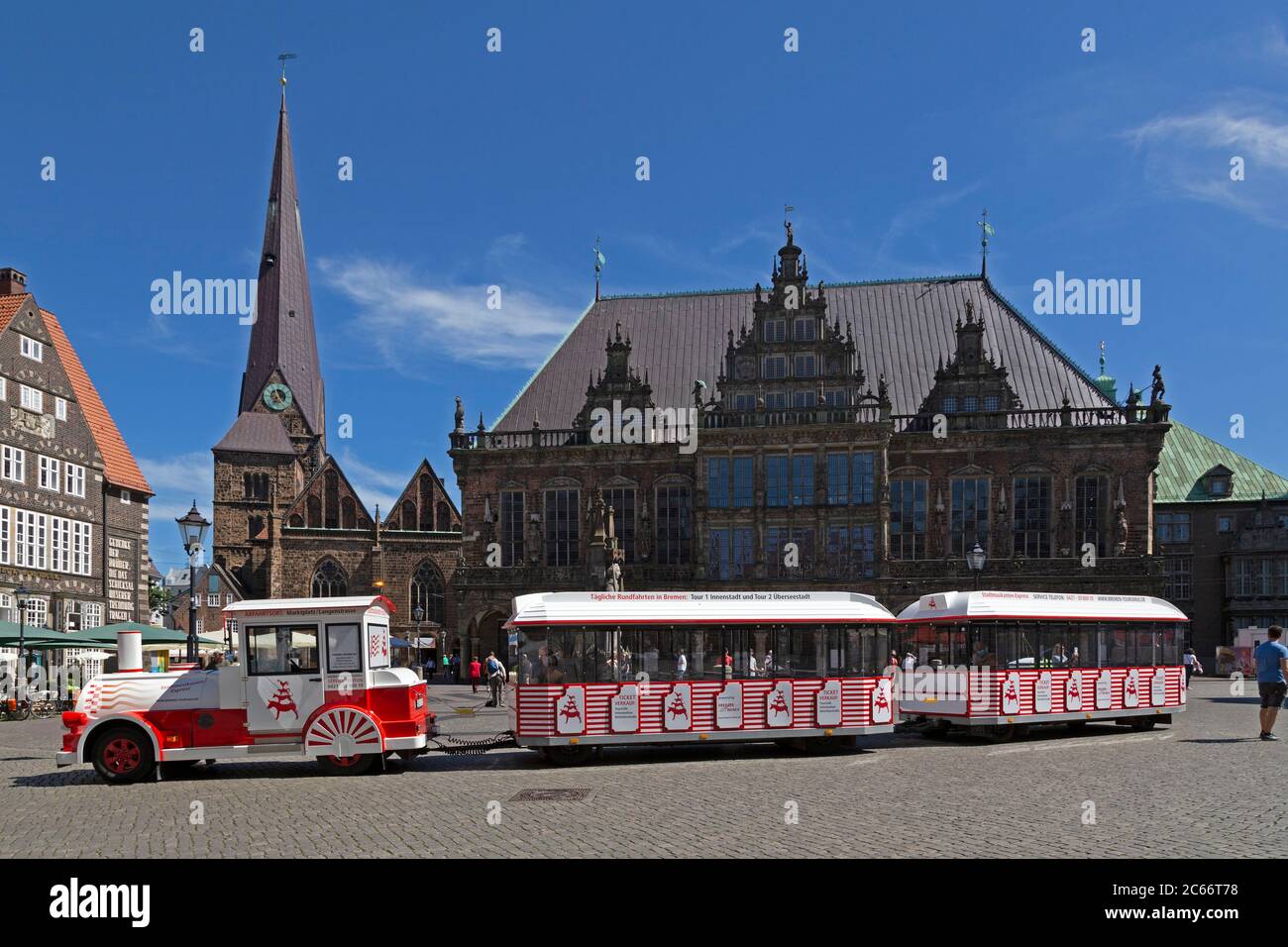 Place du marché avec Liebfrauenkirche (église notre-Dame) et hôtel de ville, Brême, Allemagne Banque D'Images
