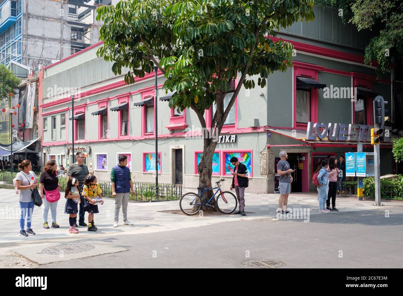 ona Rosa, un quartier cosmopolite de Mexico, bien connu pour ses restaurants, ses bars et son style de vie dynamique Banque D'Images