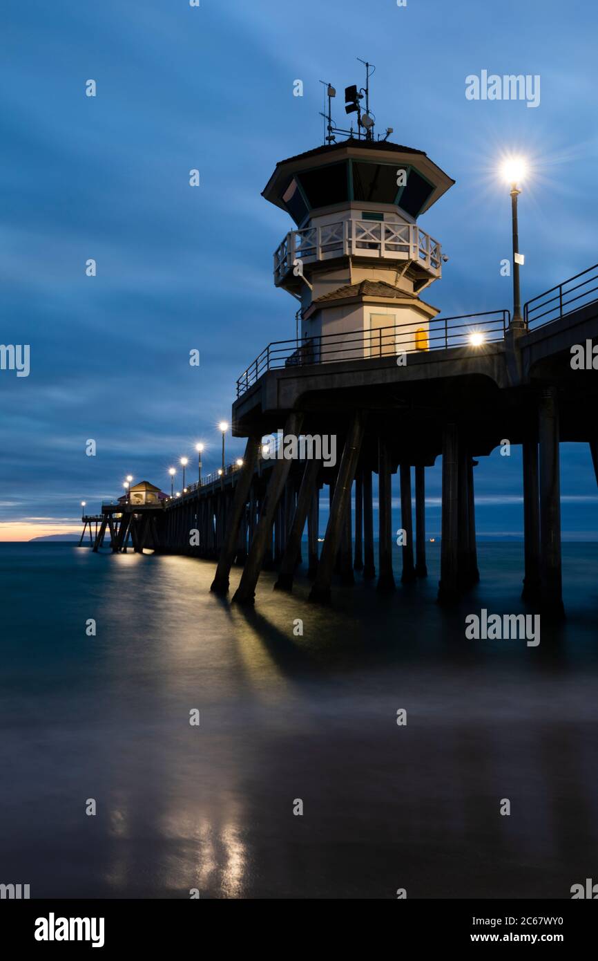 Santa Barbara Pier au coucher du soleil, Californie, États-Unis Banque D'Images