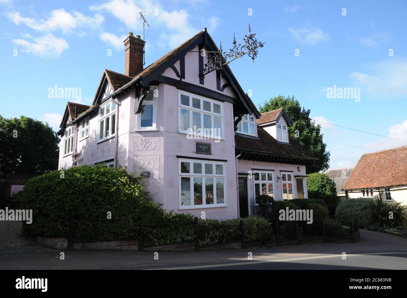 Le Finch Inn, à Finchingfield, dans l'Essex, est un logement privé depuis 1996. Banque D'Images