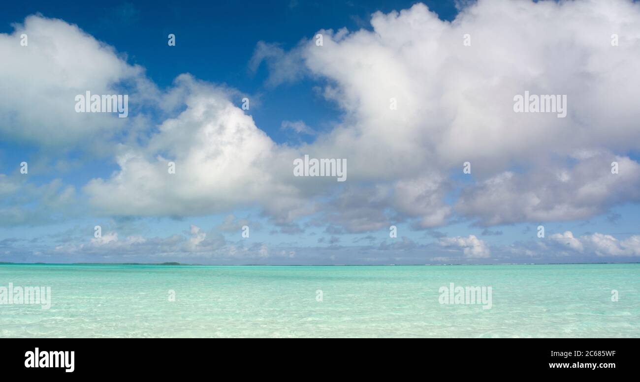 Vue sur la plage sur Aitutaki Lagoon, Aitutaki, îles Cook Banque D'Images