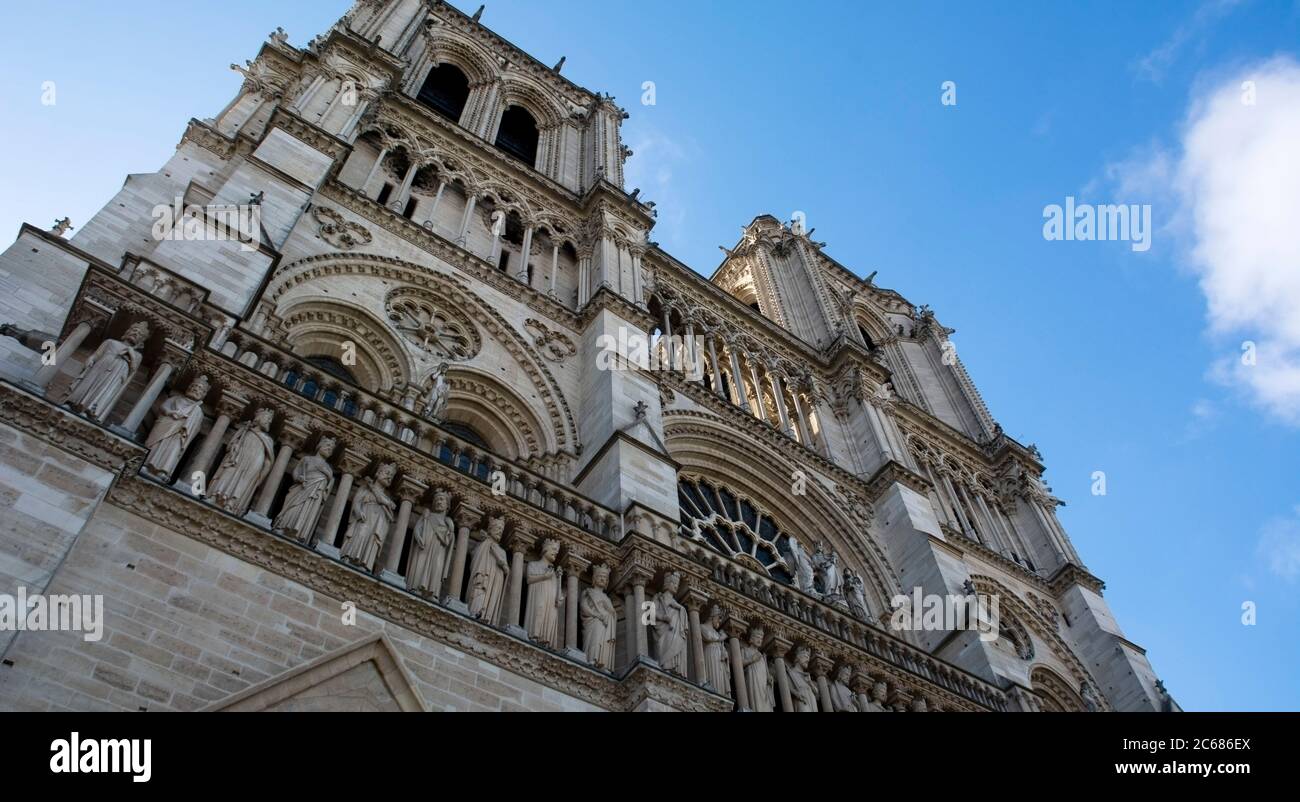 Façade de la cathédrale notre-Dame, Paris, France Banque D'Images