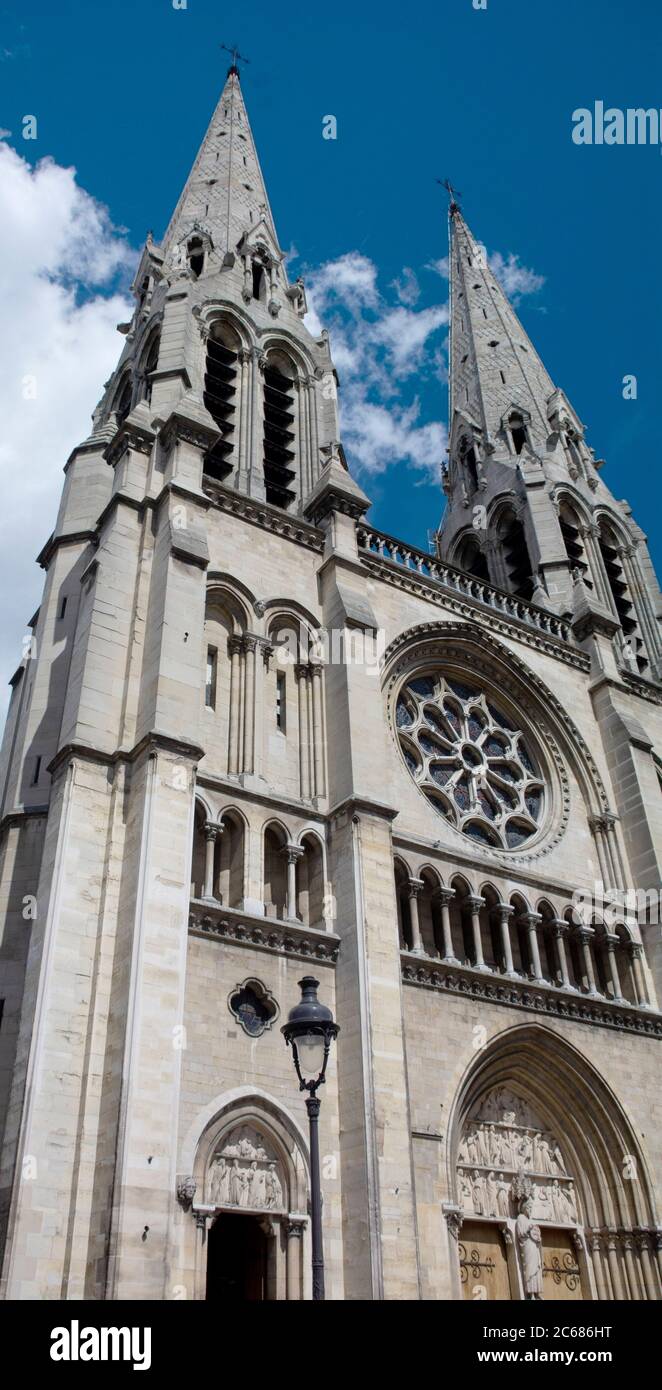 Église Saint-Jean-Baptiste de Belleville dans le 19ème arrondissement, Paris, France Banque D'Images