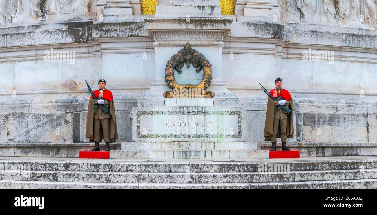 Italie, Latium, Rome, Monument Vittorio Emanuele II, Altare della Patria, autel de la Patrie, tombe du Soldat inconnu, tombe del Milite Ignoto Banque D'Images
