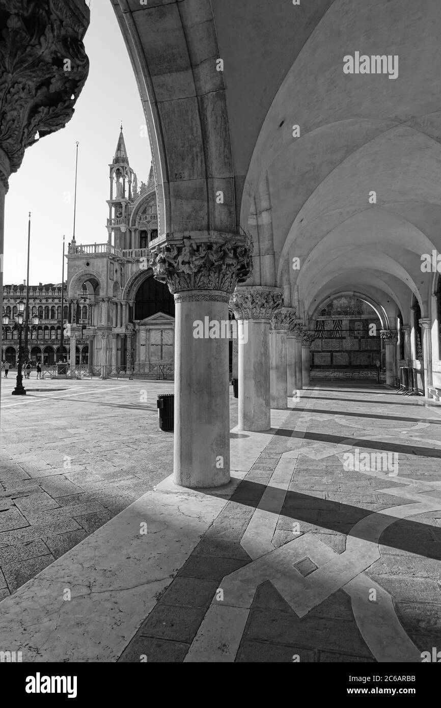 Veneig, Markusplatz, Krise der Tourismusindustrie wegen der CoVid-19 Maßnahmen // Venise, Piazza San Marco, crise touristique due à la CoVid-19 Measur Banque D'Images