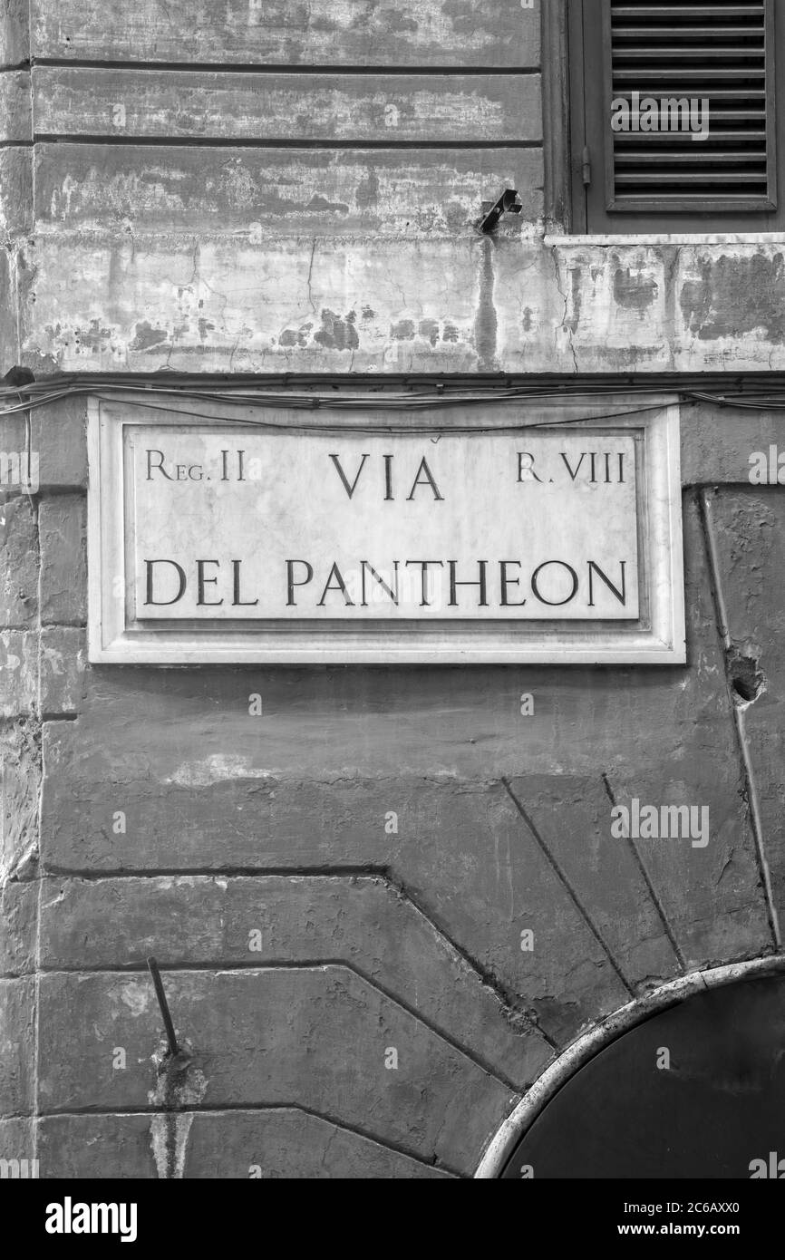 Italie, Latium, Rome, Pigna, via del Panthéon Banque D'Images