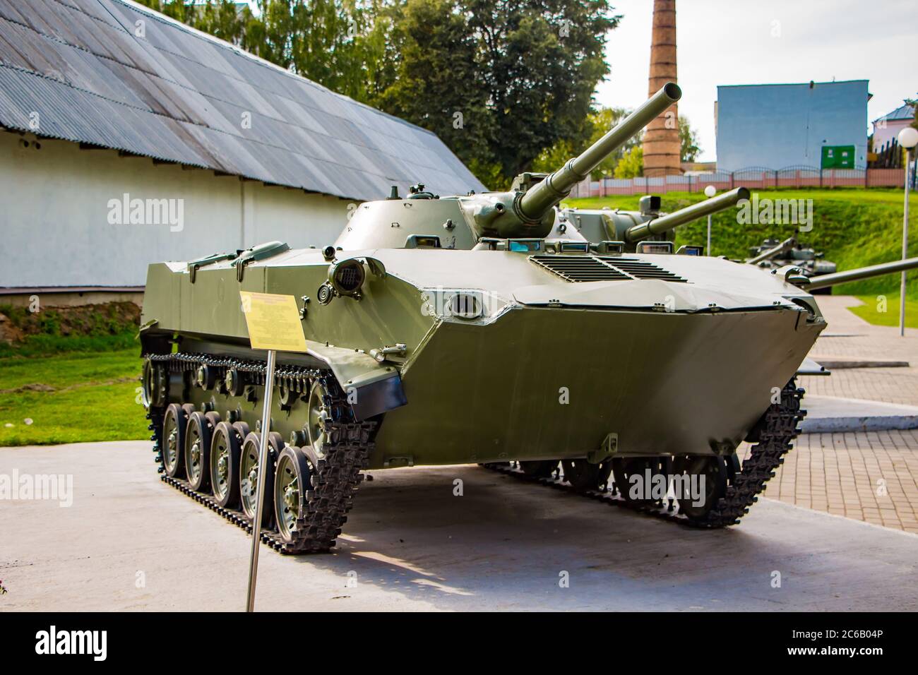 Exposition d'armes sous le ciel ouvert. Tank de la Seconde guerre mondiale. Complexe commémoratif de Nesvizh, Bélarus. Banque D'Images