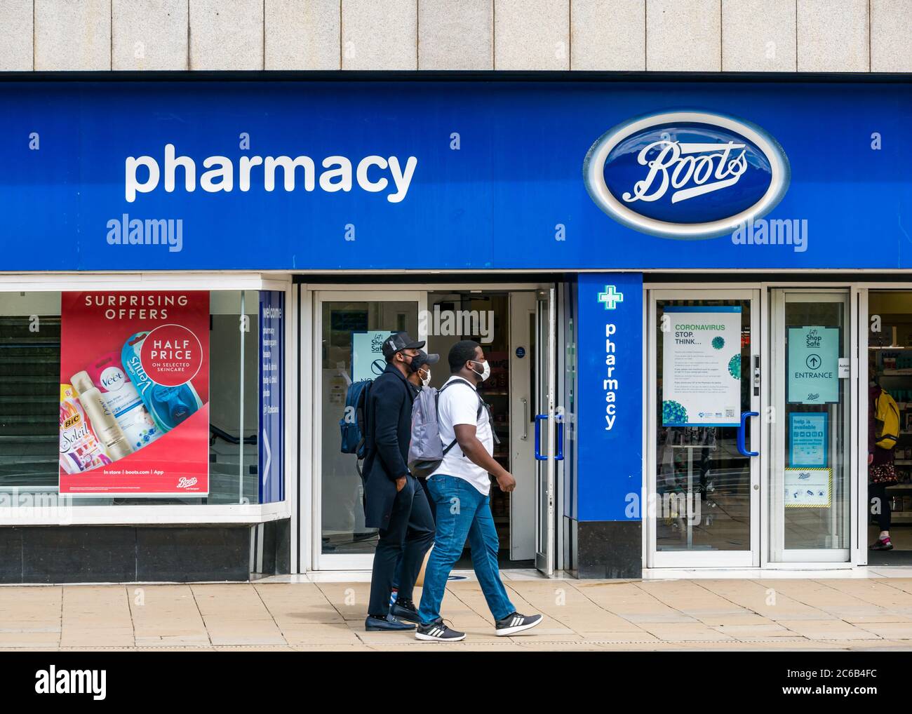 Magasin de bottes princes street edimbourg Banque de photographies et d’images à haute