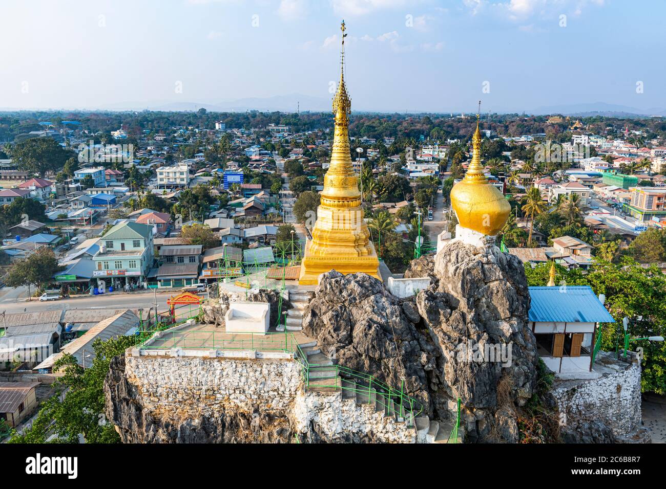 Taung Kew Paya construit sur des rochers, Loikaw, état de Kayah, Myanmar (Birmanie), Asie Banque D'Images