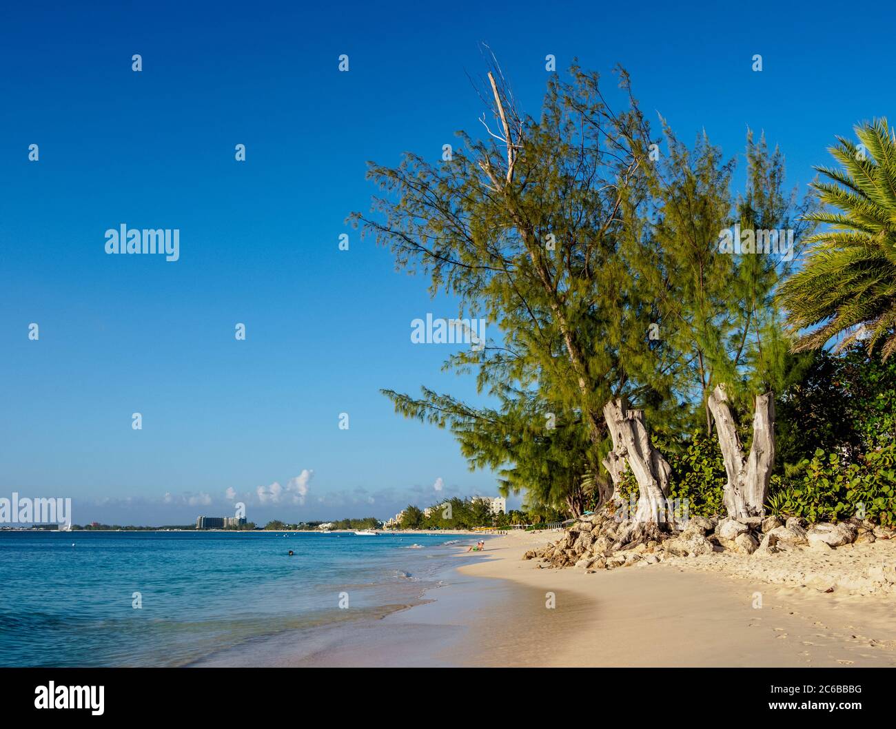 Seven Mile Beach, George Town, Grand Cayman, Iles Caïmans, Caraïbes, Amérique centrale Banque D'Images