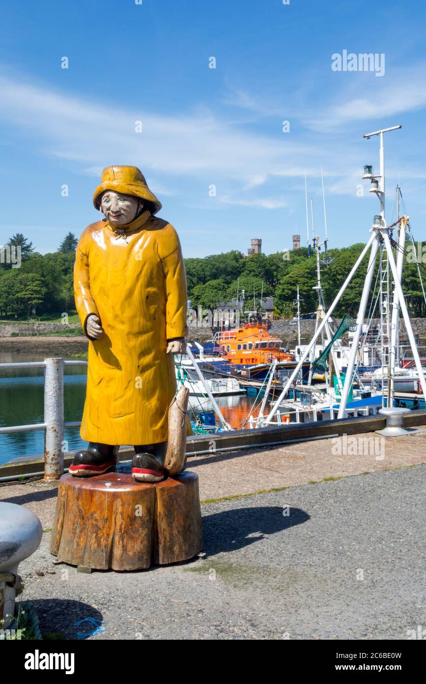 Sculpture de pêcheur à Stornoway Harbour, île de Lewis, îles occidentales, Hébrides extérieures, Écosse, Royaume-Uni Banque D'Images