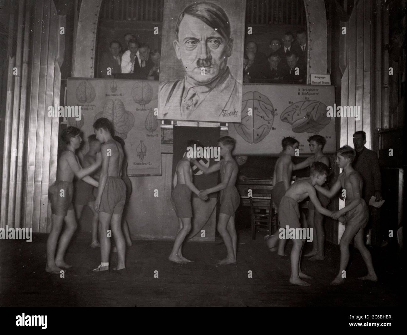 Le sport de la jeunesse Heinrich Hoffmann photographies 1934 photographe officiel d'Adolf Hitler, et un homme politique et éditeur nazi, qui était membre du cercle intime d'Hitler. Banque D'Images