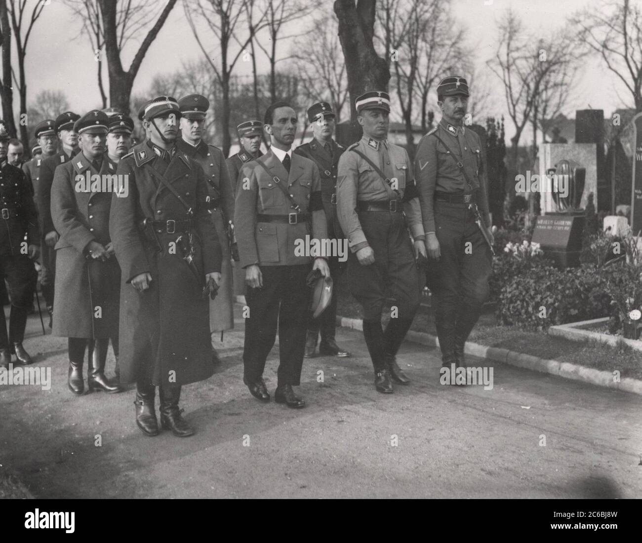 Funérailles - Dr Goebbels et. Le Prince August Wilhelm Heinrich Hoffmann photographie 1934 photographe officiel d'Adolf Hitler, et un homme politique et éditeur nazi, qui était membre du cercle intime d'Hitler. Banque D'Images