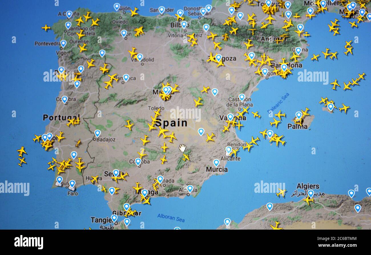 Trafic aérien aubove Espagne et Portugal (08 juillet 2020, UTC 15.51) sur Internet avec Flightracar 24. Période de pendémie de Conoravirus Banque D'Images