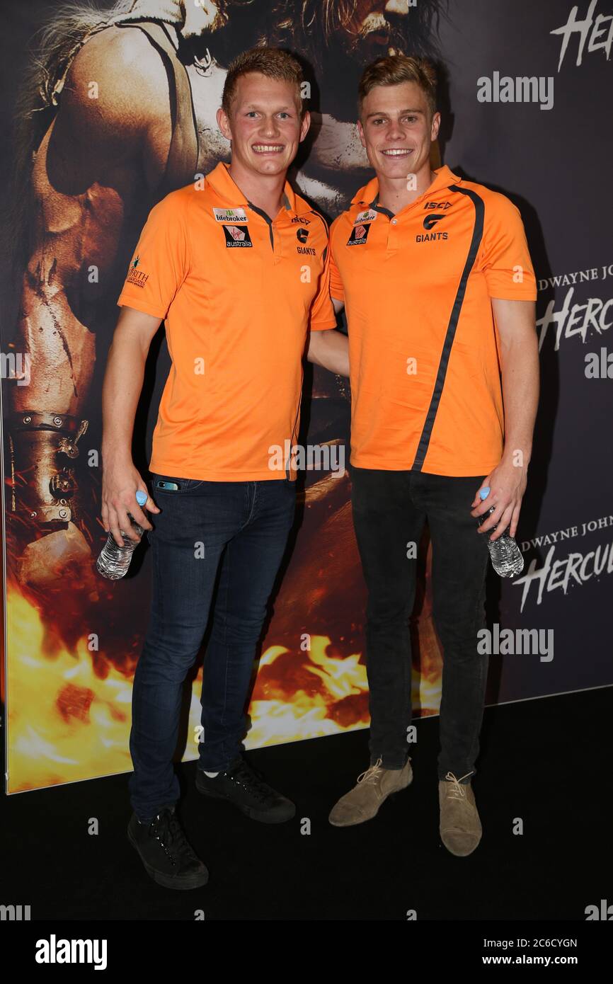 Les joueurs AFL des Greater Western Sydney Giants : Adam Treloar et Adam Kennedy arrivent sur le tapis rouge au cinéma Hercules, Banque D'Images